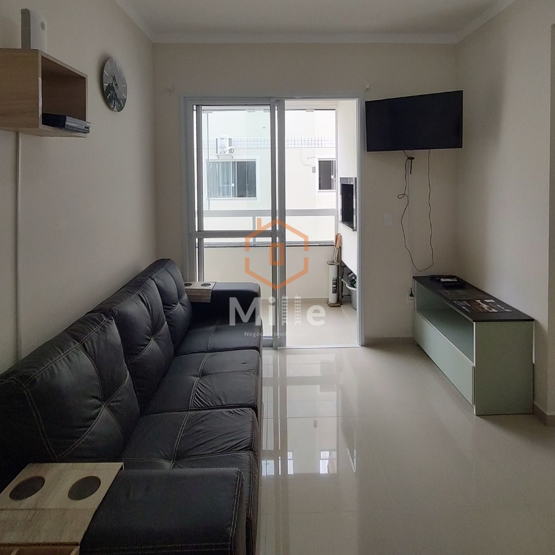 VENDE-SE APARTAMENTO MOBILIADO PERTO DA PRAIA