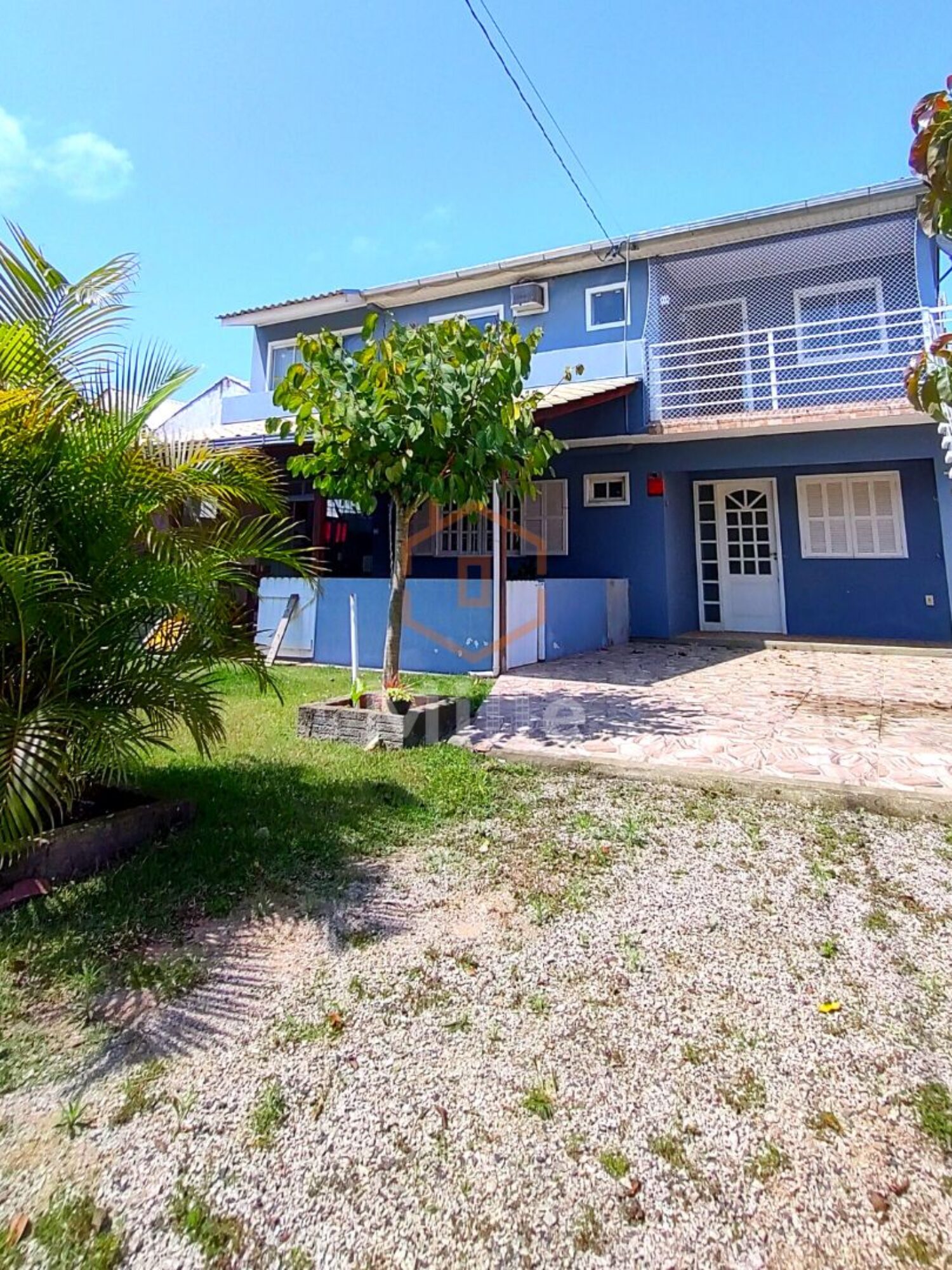 VENDE-SE CASA SOBRADO COM 5 DORMITÓRIOS