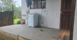 VENDE-SE CASA DE 2 QUARTOS NO RIO VERMELHO