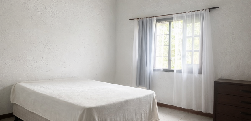 VENDE-SE CASA DE 2 QUARTOS NO RIO VERMELHO