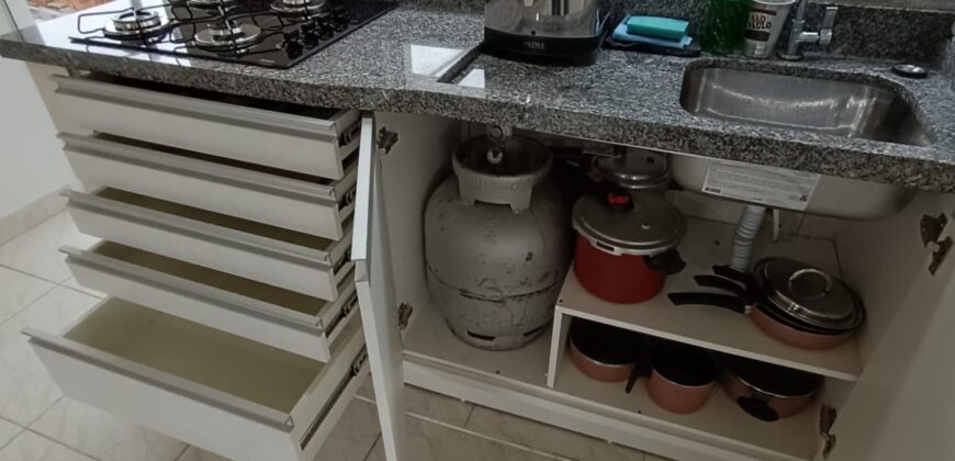 ALUGA-SE KITNET MODERNA E EQUIPADA NO RIO VERMELHO