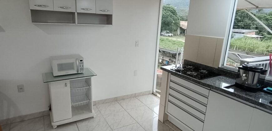ALUGA-SE KITNET MODERNA E EQUIPADA NO RIO VERMELHO