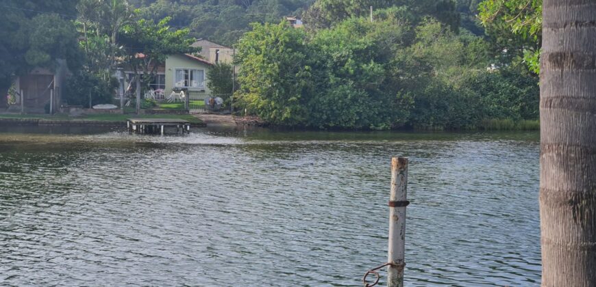 ALUGA-SE CASA COM SALA COMERCIAL E HABITAÇÃO
