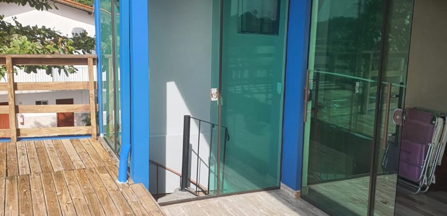 ALUGA-SE CASA COM SALA COMERCIAL E HABITAÇÃO