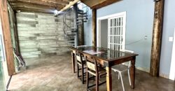 ALUGA-SE CASA COM SALA COMERCIAL E HABITAÇÃO