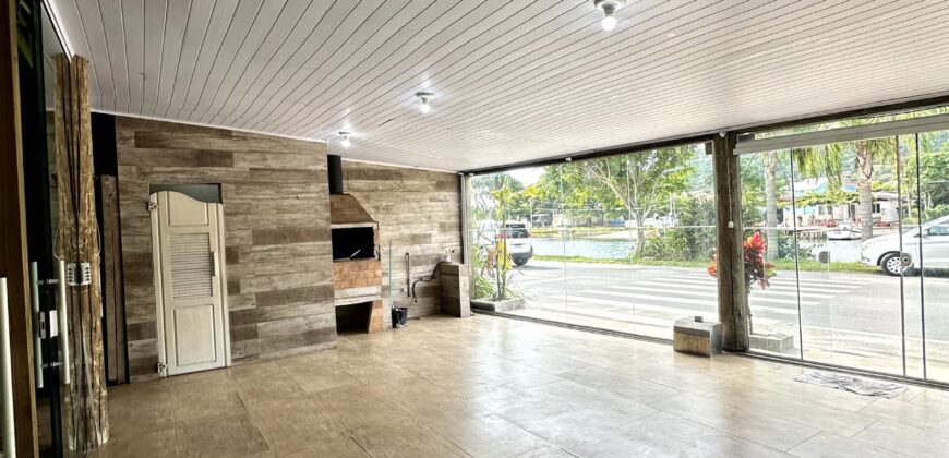 ALUGA-SE CASA COM SALA COMERCIAL E HABITAÇÃO