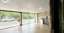 ALUGA-SE CASA COM SALA COMERCIAL E HABITAÇÃO
