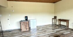 ALUGA-SE CASA COM SALA COMERCIAL E HABITAÇÃO