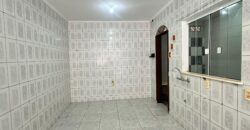 ALUGA-SE CASA COM 2 QUARTOS NO INGLESES