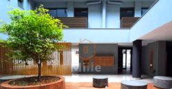 VENDE-SE APARTAMENTO PÉ NA AREIA ALTO PADRÃO