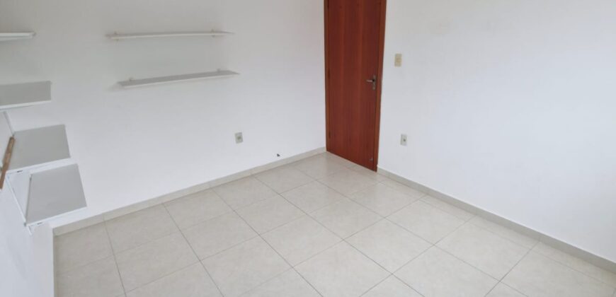 VENDE-SE AP COM SUITE PERTO DA PRAIA