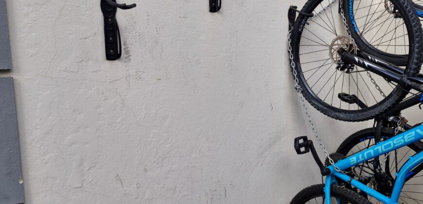 VENDE-SE AP COM SUITE PERTO DA PRAIA