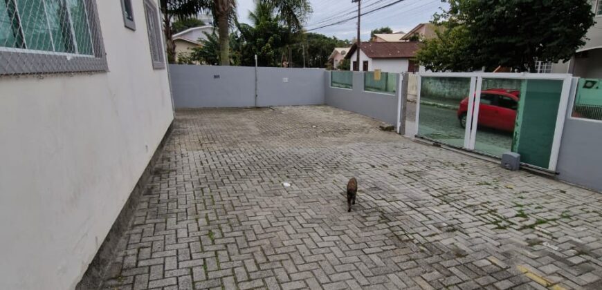 VENDE-SE AP COM SUITE PERTO DA PRAIA