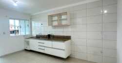 VENDE-SE AP COM SUITE PERTO DA PRAIA