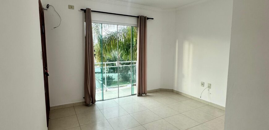 VENDE-SE AP COM SUITE PERTO DA PRAIA