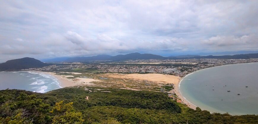 VENDE-SE AP COM SUITE PERTO DA PRAIA