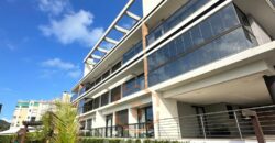 VENDE-SE APARTAMENTO PÉ NA AREIA ALTO PADRÃO