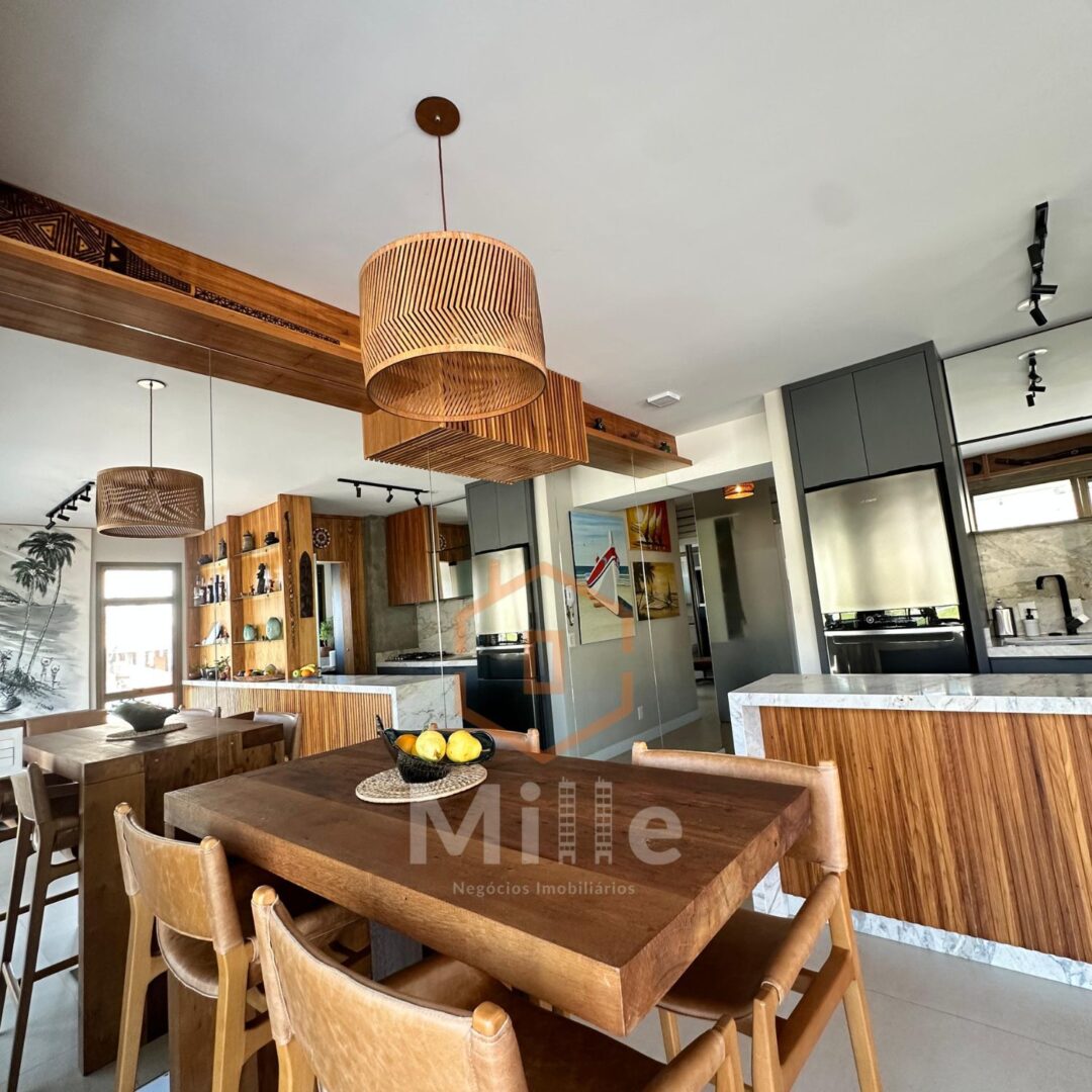 VENDE-SE APARTAMENTO PÉ NA AREIA ALTO PADRÃO