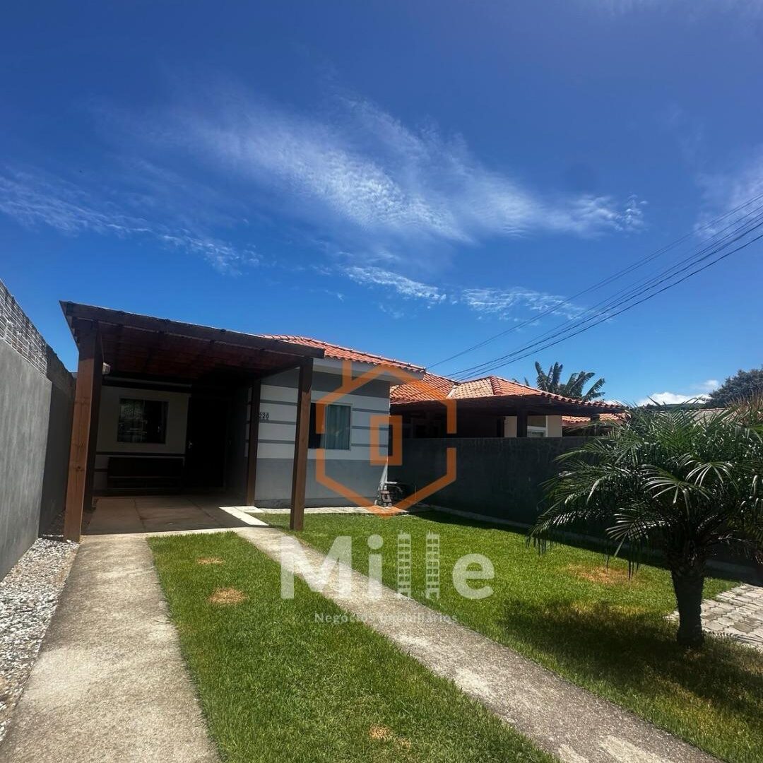 VENDE-SE CASA PRIVATIVA 3 QUARTOS