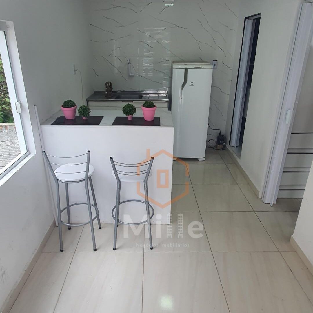 VENDE-SE KITNET  NO RIO VERMELHO