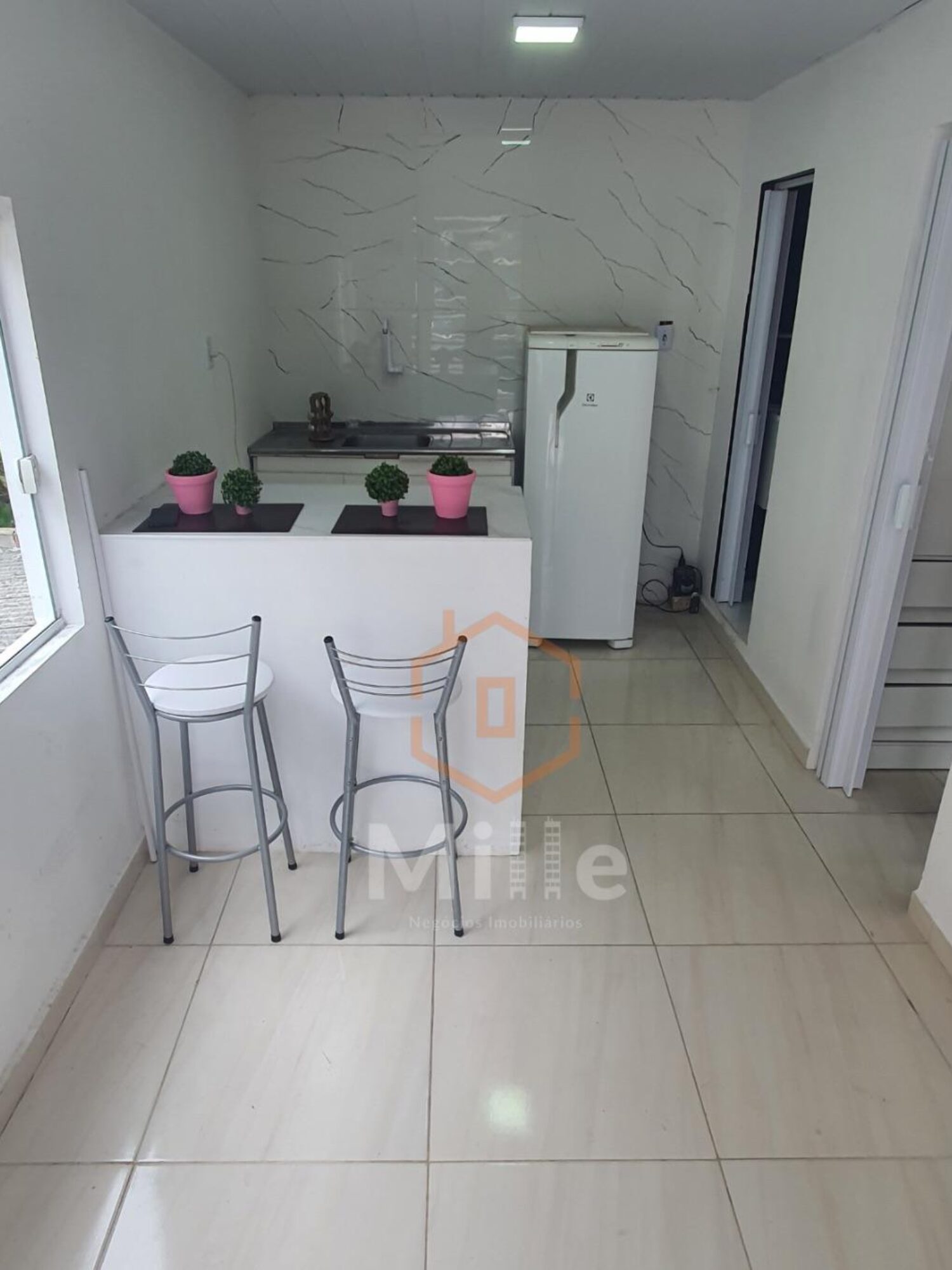 VENDE-SE KITNET  NO RIO VERMELHO