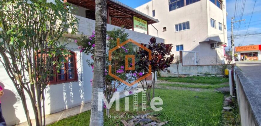 VENDE-SE CASA AMPLA 4 QUARTOS INGLESES