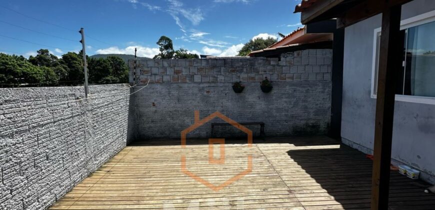 VENDE-SE CASA PRIVATIVA 3 QUARTOS