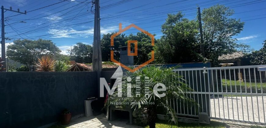 VENDE-SE CASA PRIVATIVA 3 QUARTOS