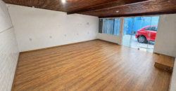 ALUGA-SE CASA INDIVIDUAL COM 2 QUARTOS NO RIO VERMELHO