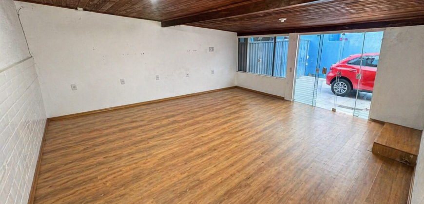 ALUGA-SE CASA INDIVIDUAL COM 2 QUARTOS NO RIO VERMELHO