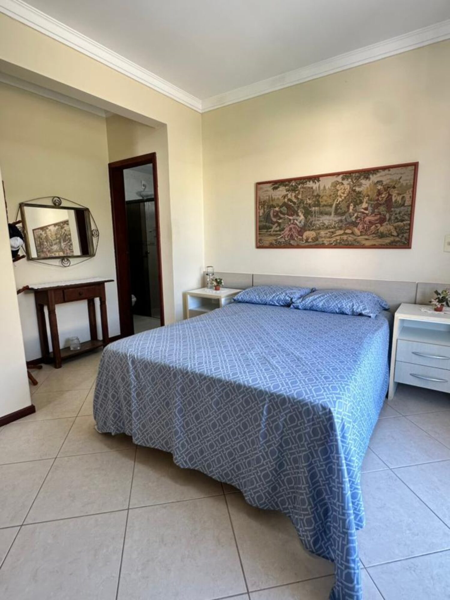 ALUGA-SE APARTAMENTO 3 QUARTOS INGLESES NORTE