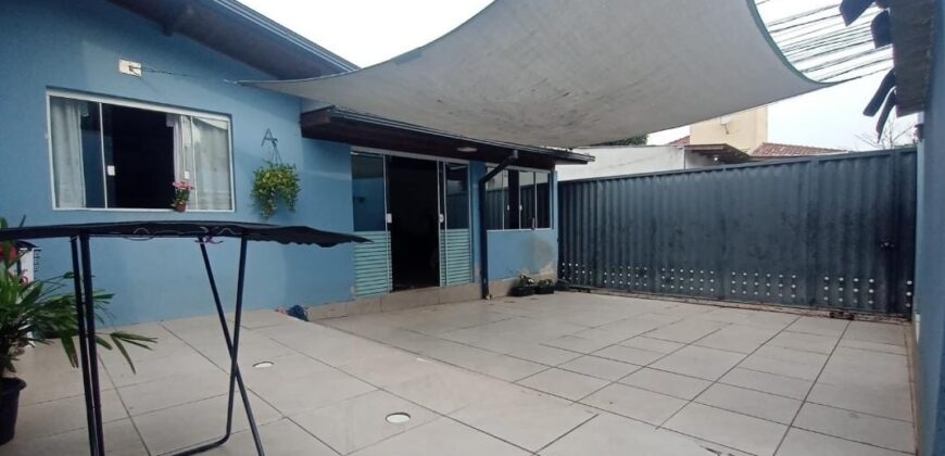 ALUGA-SE CASA INDIVIDUAL COM 2 QUARTOS NO RIO VERMELHO