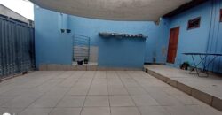 ALUGA-SE CASA INDIVIDUAL COM 2 QUARTOS NO RIO VERMELHO