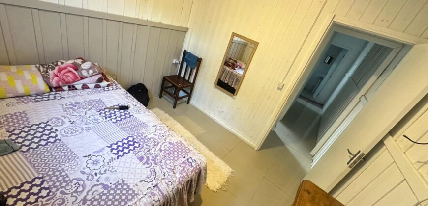 ALUGA-SE CASA INDIVIDUAL COM 2 QUARTOS NO RIO VERMELHO