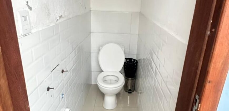 ALUGA-SE CASA INDIVIDUAL COM 2 QUARTOS NO RIO VERMELHO